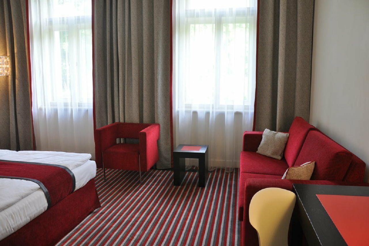 Red & Blue Design Hotel פראג מראה חיצוני תמונה
